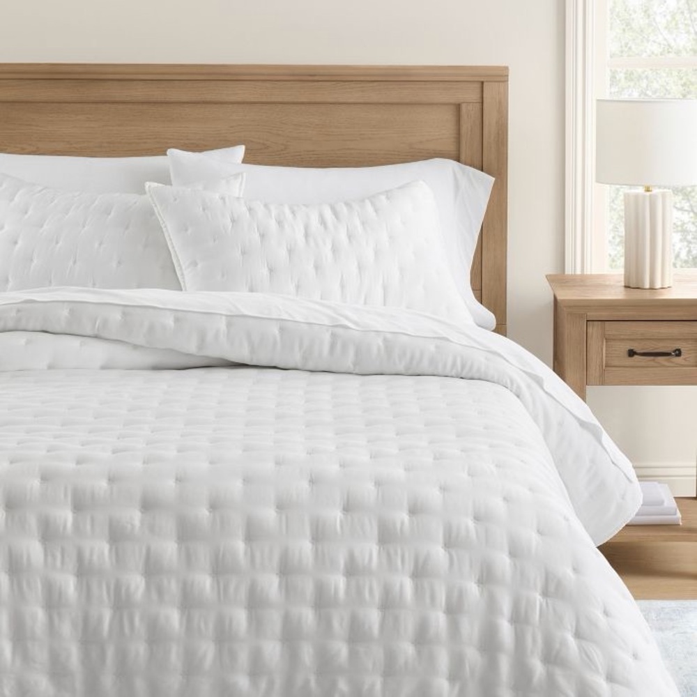 Pottery Barn Teen - Twin White Cross Stitch Quilt